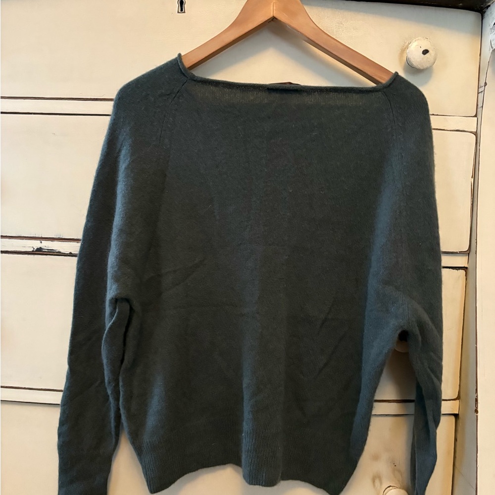 Quince Mongolian Cashmere Boatneck Sweater in Moss - size small - Picture 5 of 7